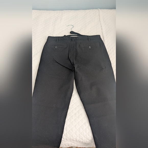 Uniqlo Men's Black Pants - Picture 5 of 5